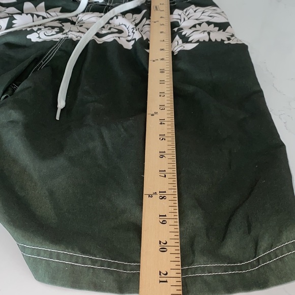 New Speedo Swim Shorts - Picture 9 of 9